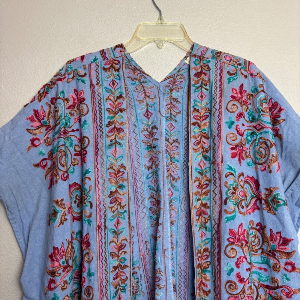 Umgee Kimono Wrap Womens S/M Blue Embroidered Floral Boho Festival Coastal Folk - Picture 3 of 13